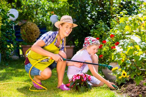 Tidy formal hedge maintenance in Finsbury